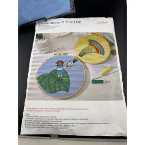 New 2-Part Embroidery Kit, Girl & Rainbow - Cx0541